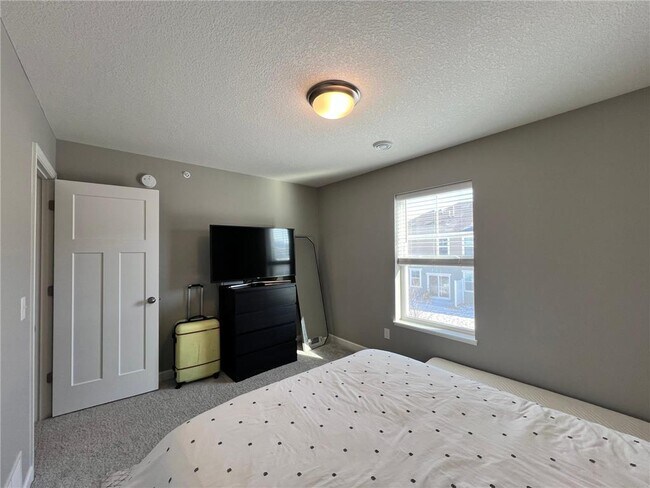 Building Photo - 5021 Useppa Trl