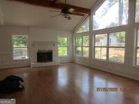 Building Photo - 513 Juniper Way