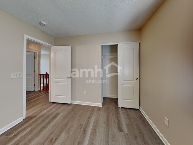 Building Photo - 1205 Emery Ridge Dr