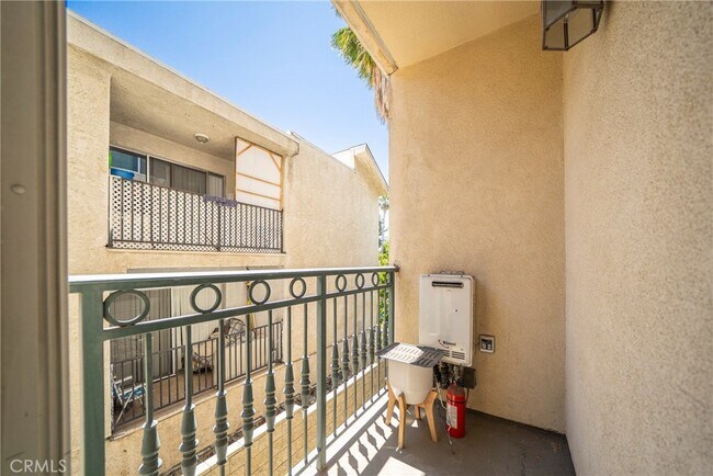 Building Photo - 13941 Sherman Way