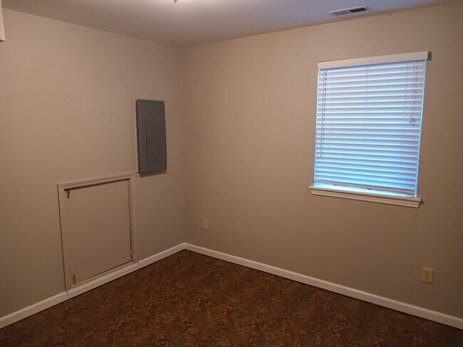 Building Photo - 514 Nunley Dr