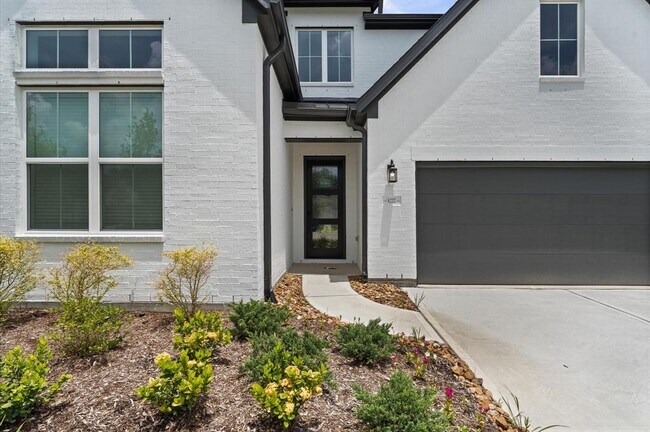Building Photo - 8222 Sherman Pk Trl