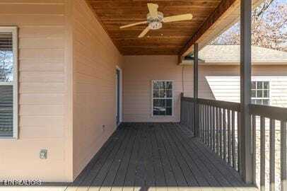 Building Photo - 306 White Cap Ln