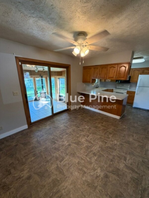 Building Photo - 648 Buckboard Ln