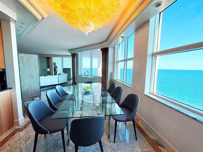 Building Photo - 2110 N Ocean Blvd