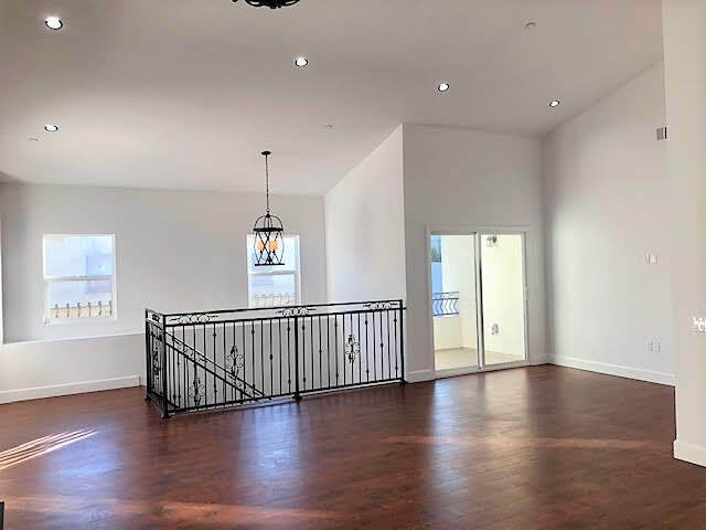 Building Photo - 4861 Mascot St