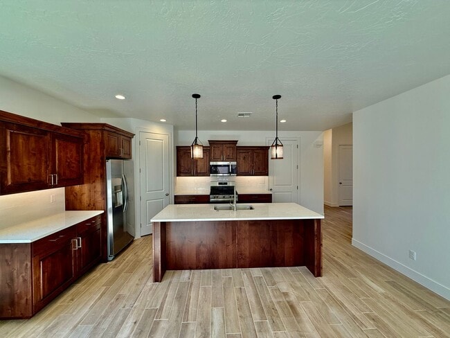 Building Photo - Brand New Four-Bedroom Home in Hurricane