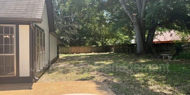Building Photo - 4521 Stony Point Dr