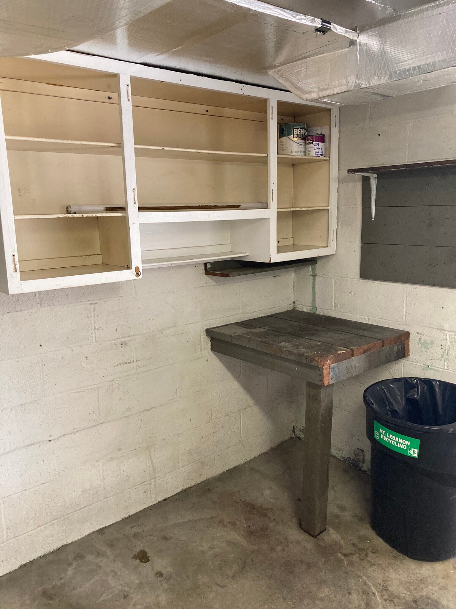 Building Photo - 709 Vallevista Ave