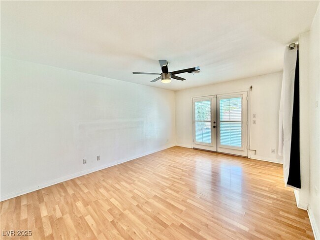 Building Photo - 9009 Feather River Ct