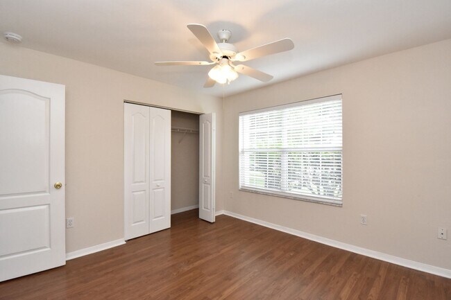 Building Photo - 8209 SW 52 Ln