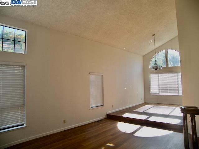 Building Photo - 715 Sunrise Dr