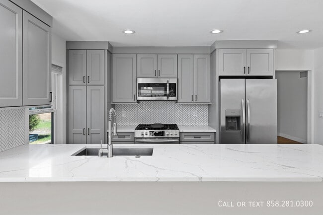 Building Photo - 8313 Hydra Ln