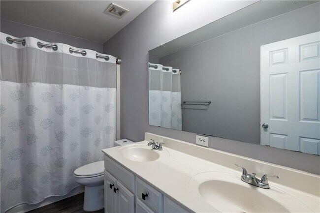 Building Photo - 7702 Parkside Dr