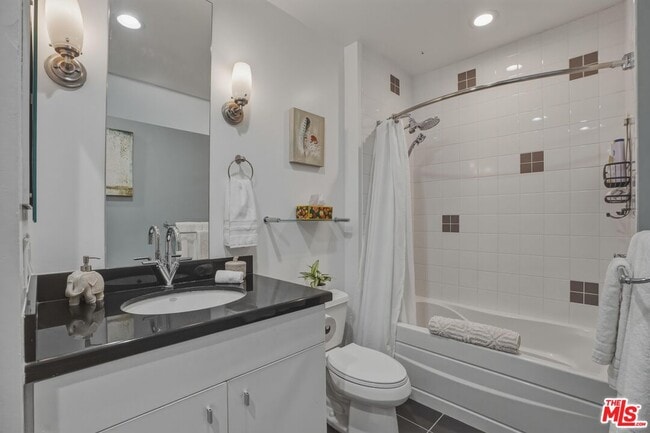 Building Photo - 1100 Wilshire Blvd