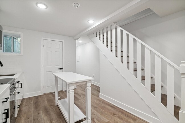 Building Photo - 36 Park St