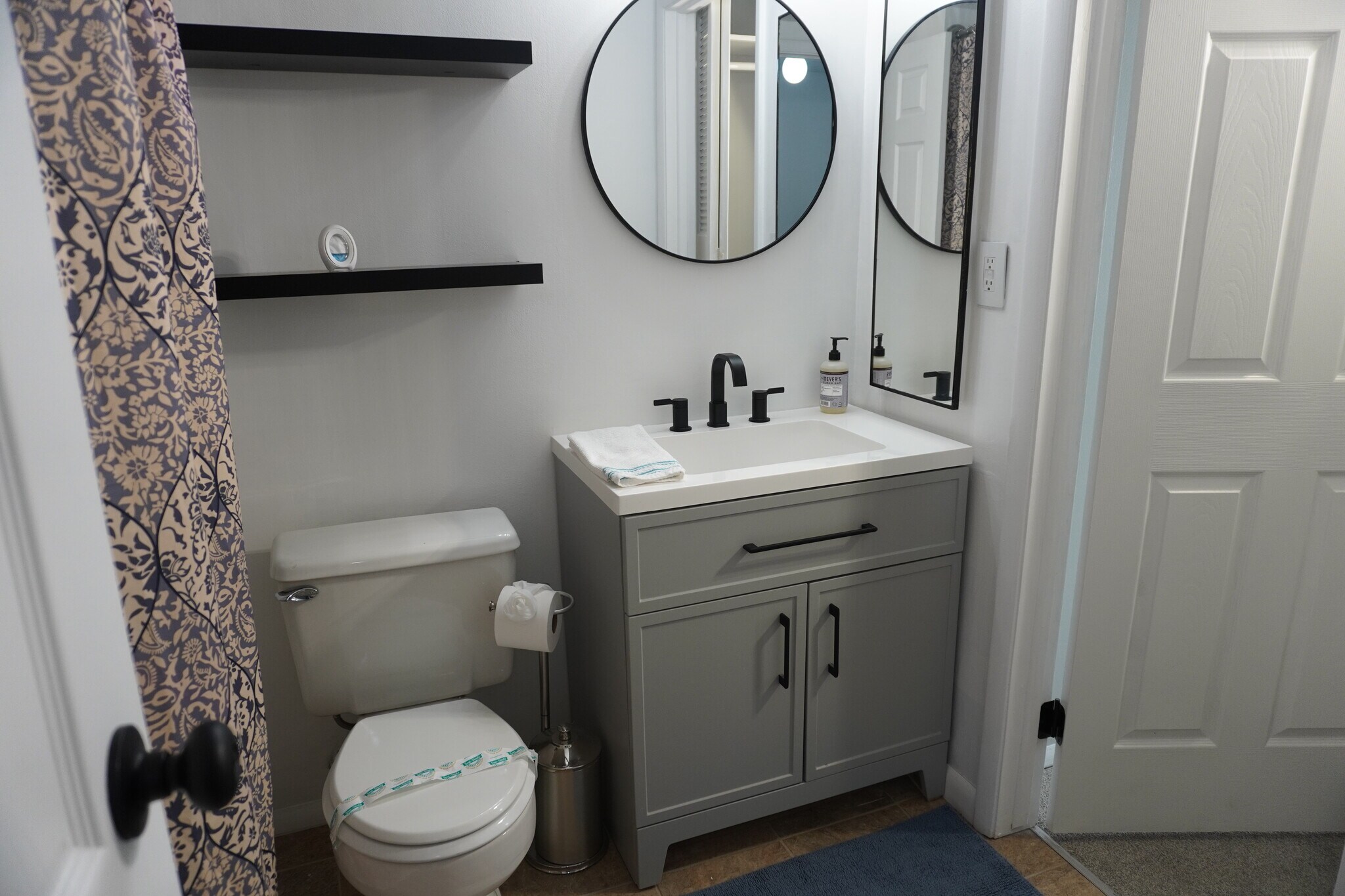 Building Photo - 25 Stillwood Cir