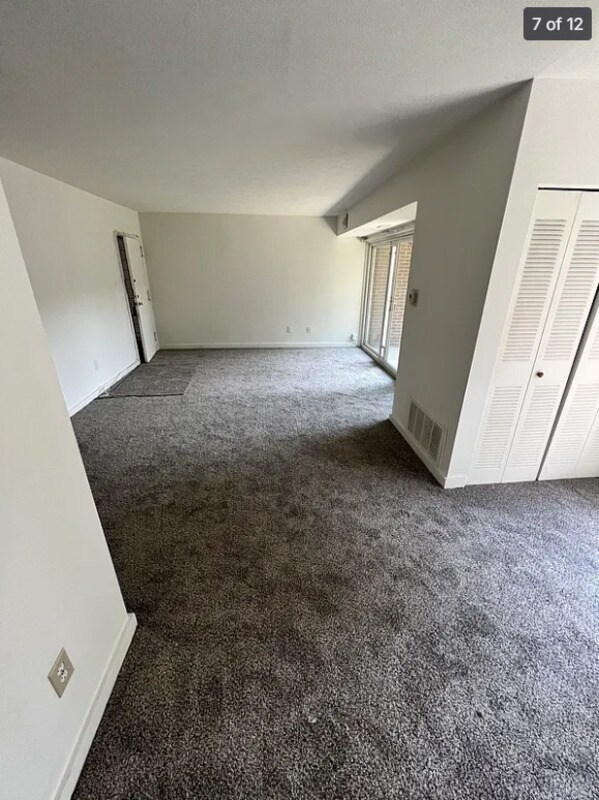 Building Photo - 5212 Castlewood Rd