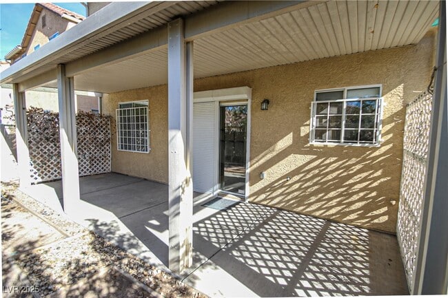 Building Photo - 2565 N Madre Grande St