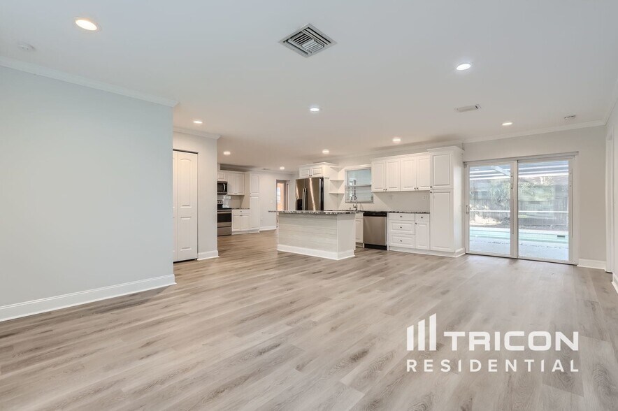 Building Photo - 106 Woodburn Ct