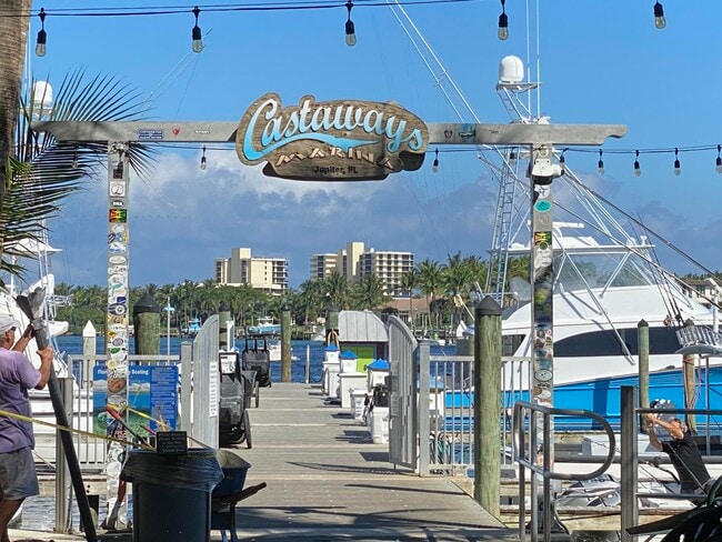 Building Photo - 145 Beacon Ln