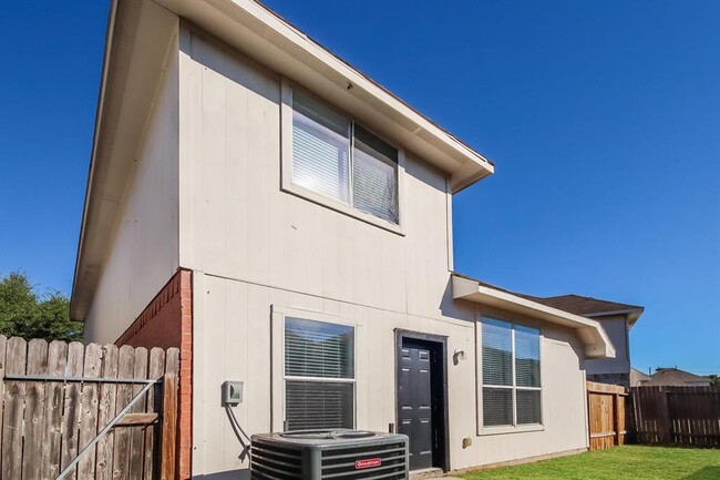 Building Photo - 2615 Kiplands Ct