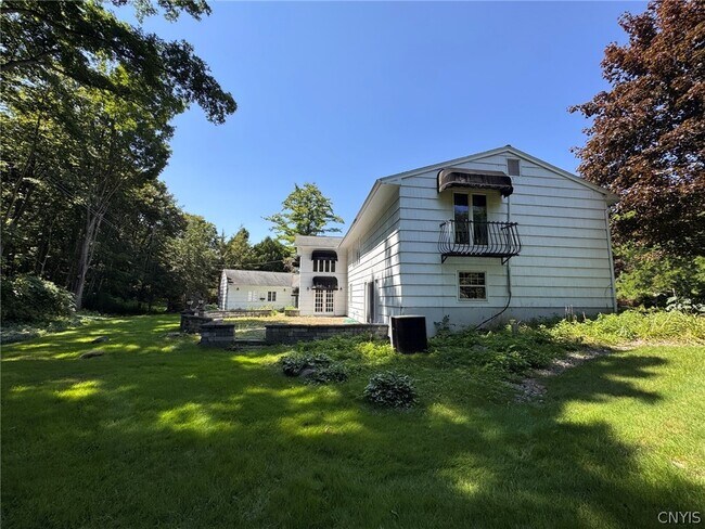 Building Photo - 112 Old Farm Rd