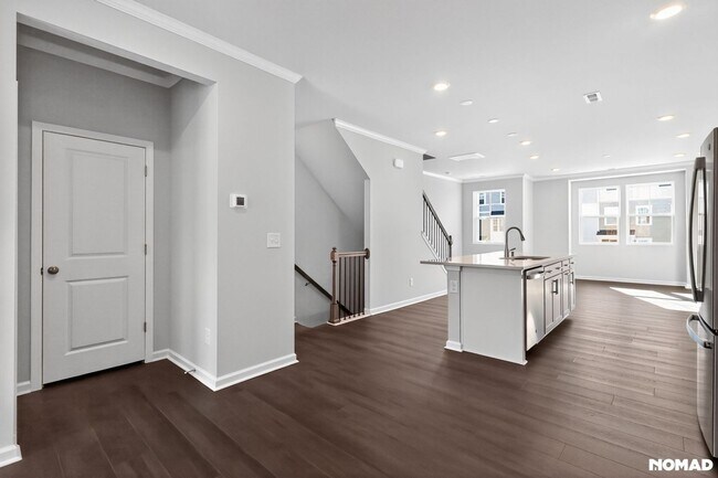 Building Photo - 516 Light Oak Wy