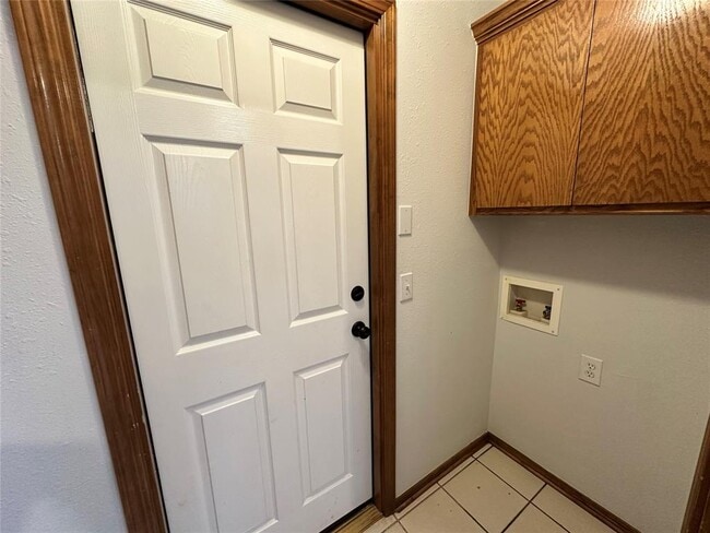 Building Photo - 628 NW 21st St