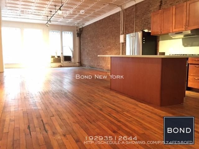 Building Photo - 494 Broome St