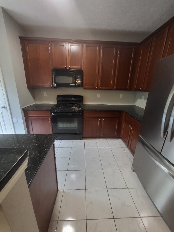 Building Photo - 607 Pecan Knoll Dr