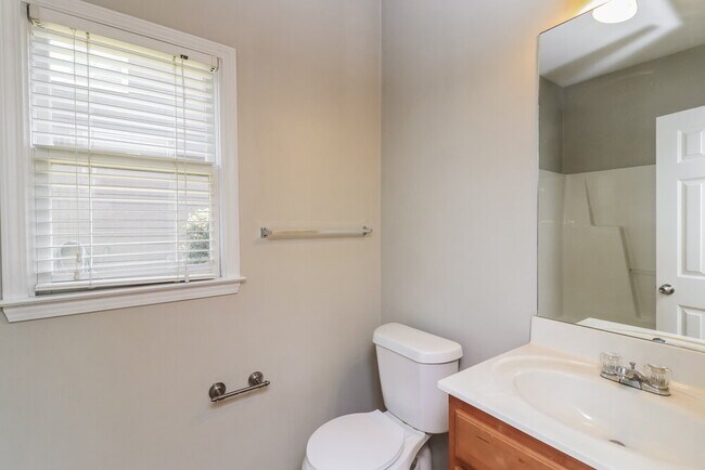 Building Photo - 503 Millside Tr