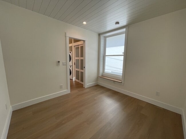 Building Photo - 3358 Bancroft St