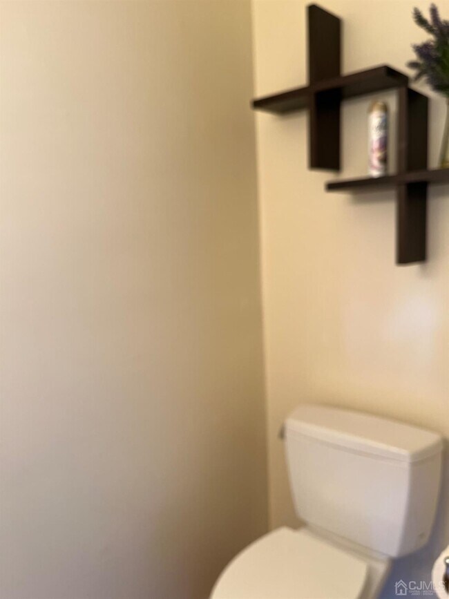 Building Photo - 3601 N Oaks Blvd