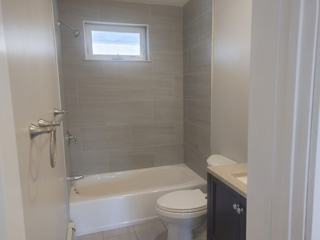 Building Photo - 16 Wall St