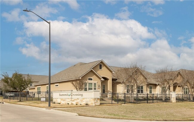 Building Photo - 3800 Black Hawk Ln