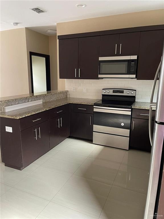 Building Photo - 2200 S 10th St