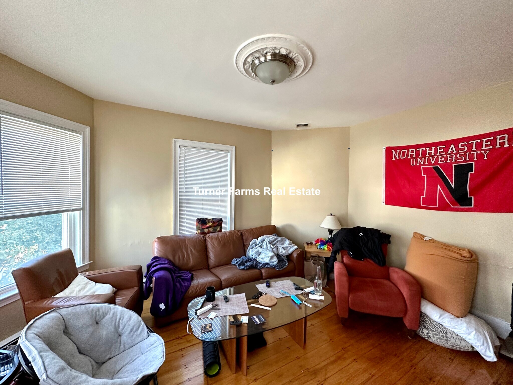 Building Photo - 44 Hillside St