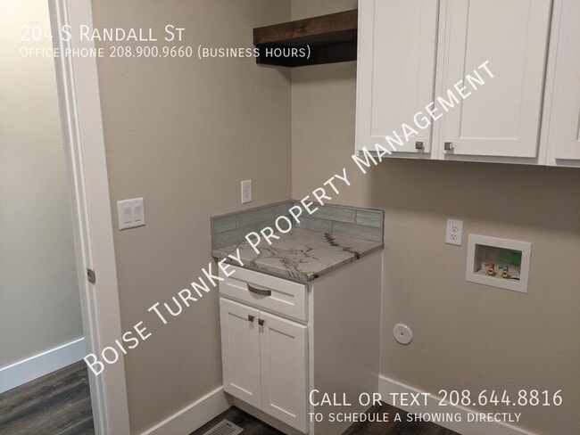 Building Photo - 204 Randall St