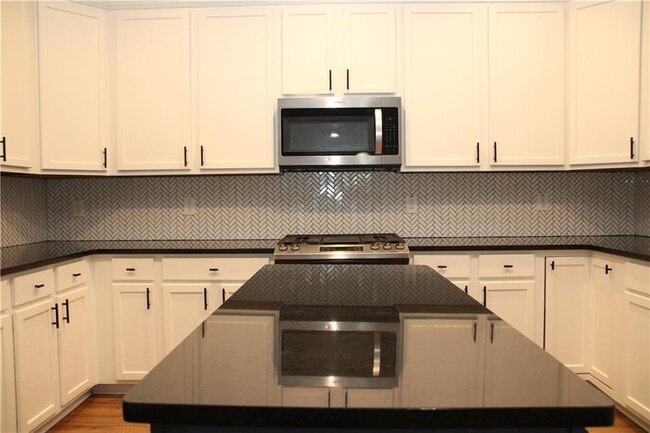 Building Photo - 1322 Loowit Falls Way