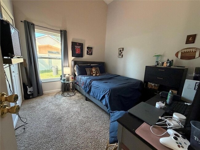 Building Photo - 723 Lady Diana Dr