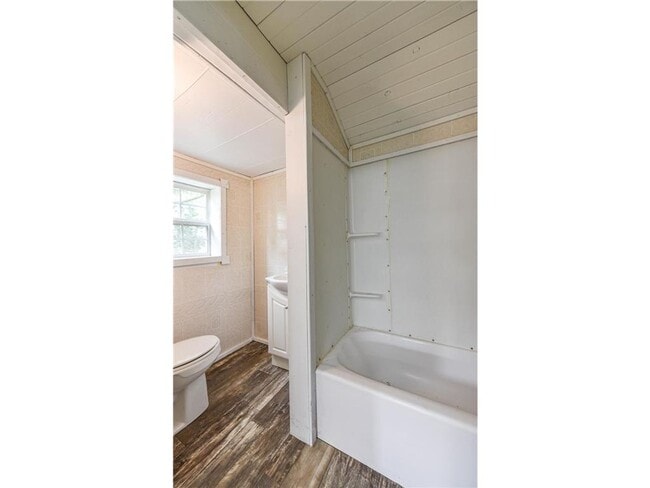 Building Photo - 2 Bedrooms, 1 Bathroom Single Family Home in Little Falls, MN- Large corner lot