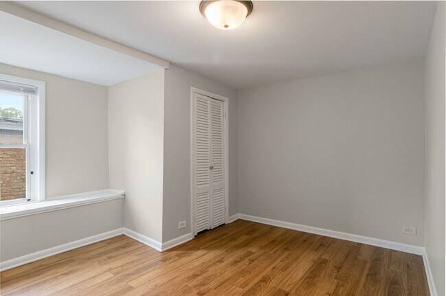 Building Photo - 1342 Circle Ave