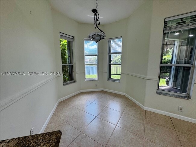 Building Photo - 12400 NW 78th Pl