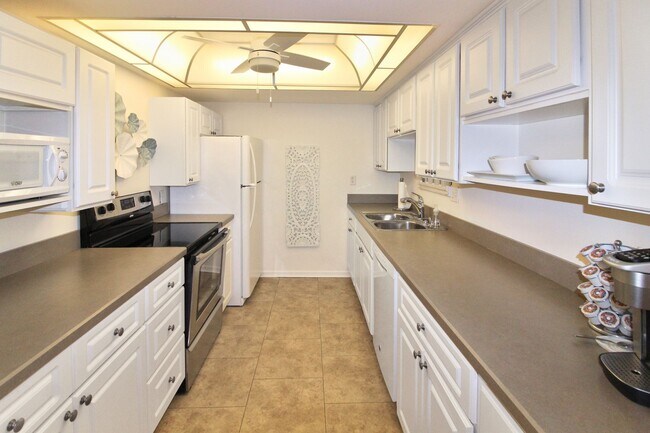 Building Photo - Bird Bay Seasonal Condo for Rent