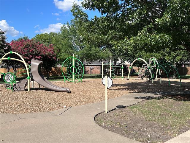 Building Photo - 10617 Pineview Ln