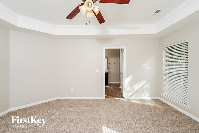 Building Photo - 327 Glen Cross Way