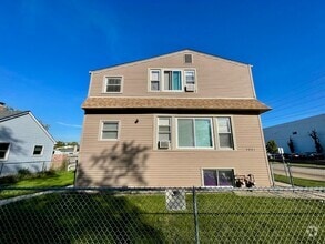 Building Photo - Affordable 1BR/1BA in Schiller Park!