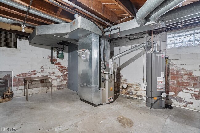 Building Photo - 2292 S Overlook Rd