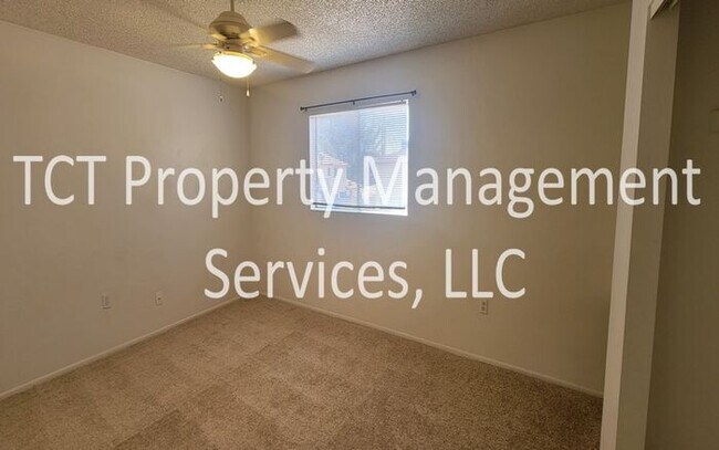 Building Photo - Cute 2 bed 1.5 bath in Mesa!